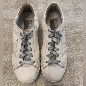 AUTHENTIC GOLDEN GOOSE SNEAKERS